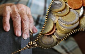 Pensione anticipata con il TFR: novità nella manovra