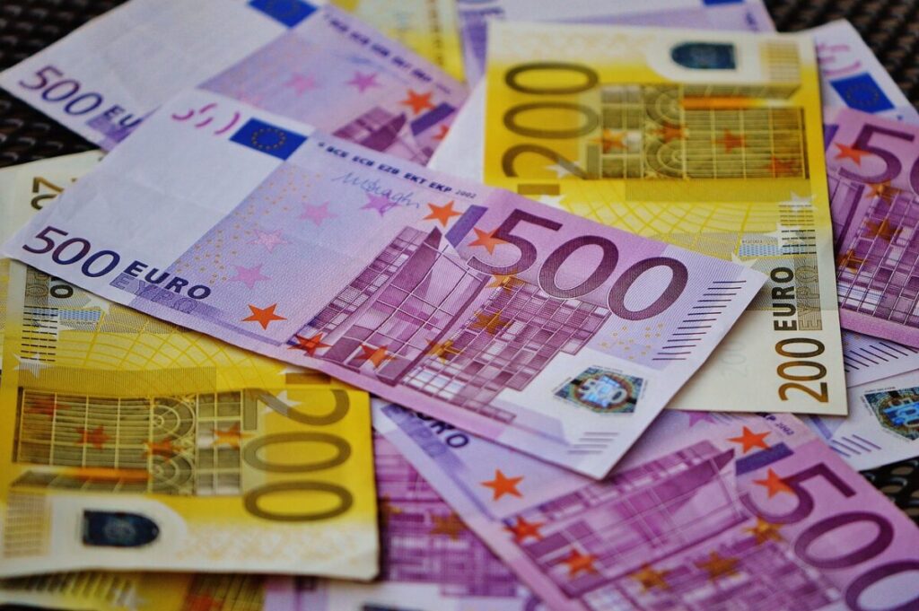 Redditi elevati e tagli ai rimborsi IRPEF Redditi elevati e tagli ai rimborsi IRPEF