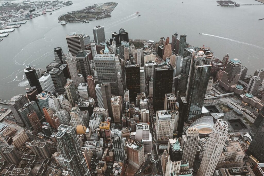 Dazi USA‑UE: dal 1° agosto i prodotti USA costeranno in più Dazi USA‑UE: dal 1° agosto i prodotti USA costeranno in più