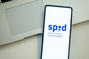 CIE contro SPID: quale tecnologia digitale vincerà?