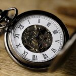 Perché Cambiamo l’Ora: La Storia Dietro le Lancette in Movimento