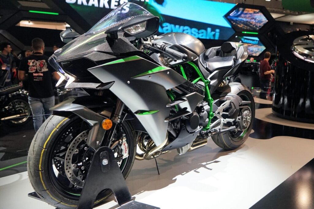 EICMA 2025: MotoLive compie 20 anni di emozioni uniche EICMA 2025: MotoLive compie 20 anni di emozioni uniche