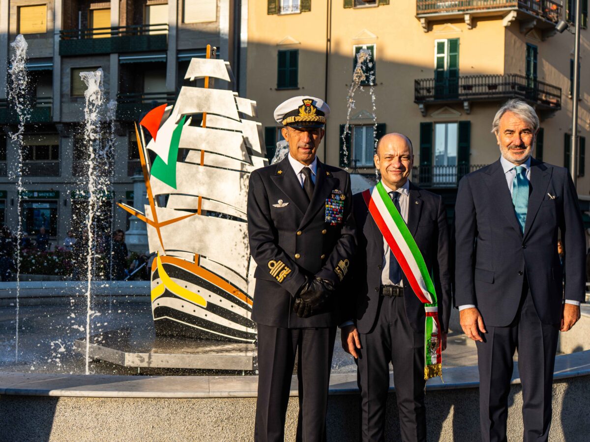 Acqui Terme celebra la Nave Amerigo Vespucci: l’installazione che omaggia il Made in Italy Acqui Terme celebra la Nave Amerigo Vespucci: l’installazione che omaggia il Made in Italy