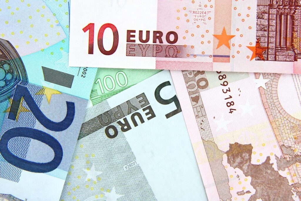 Pensioni donne in Italia: perché l’assegno è più basso e cosa cambia per il futuro