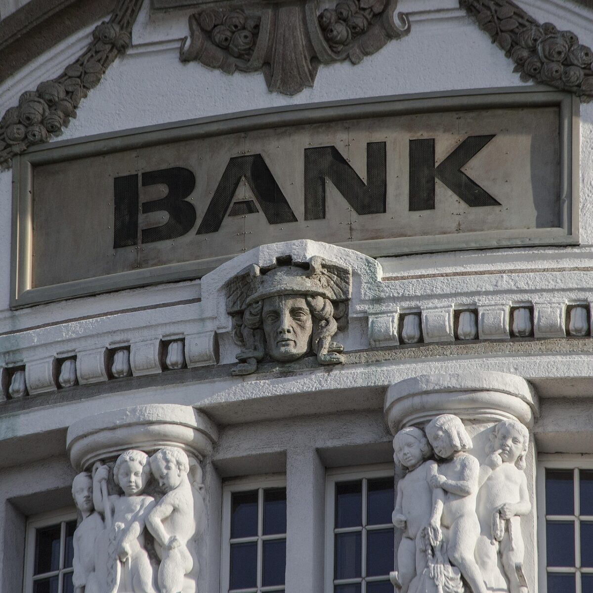 Euro, arriva il grande restyling: sicurezza, ambiente e nuove immagini per le banconote BCE Euro, arriva il grande restyling: sicurezza, ambiente e nuove immagini per le banconote BCE