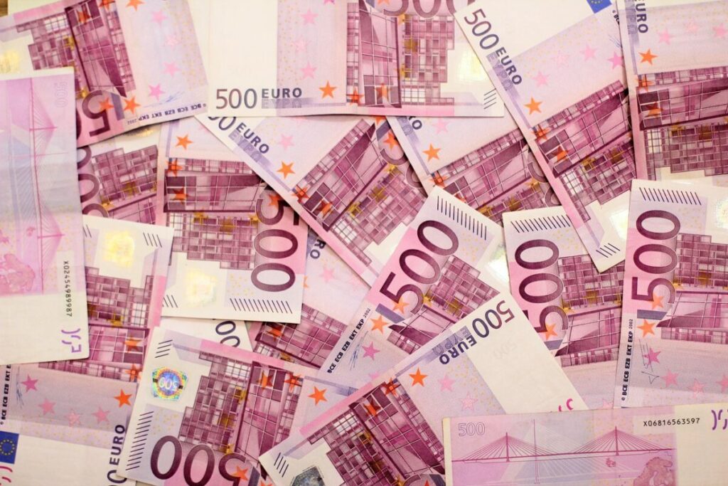 Buono spesa fino a 1.200 euro: chi può ottenerlo, ISEE richiesto e come fare domanda Buono spesa fino a 1.200 euro: chi può ottenerlo, ISEE richiesto e come fare domanda