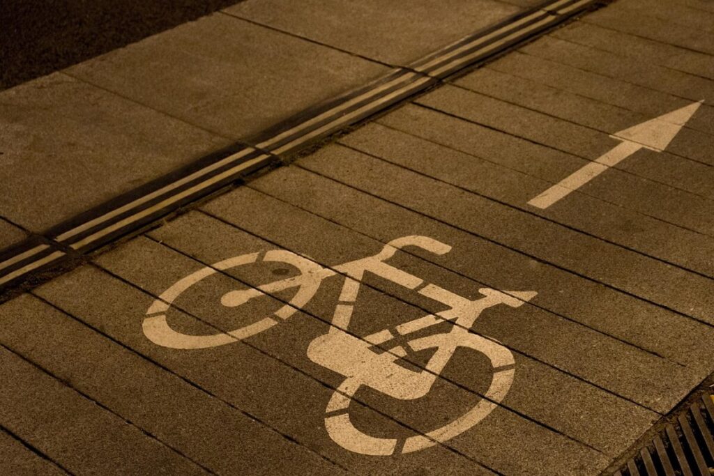 Maxi multa UE ad AliExpress: nel mirino frodi, bici contraffatte e sicurezza dei consumatori