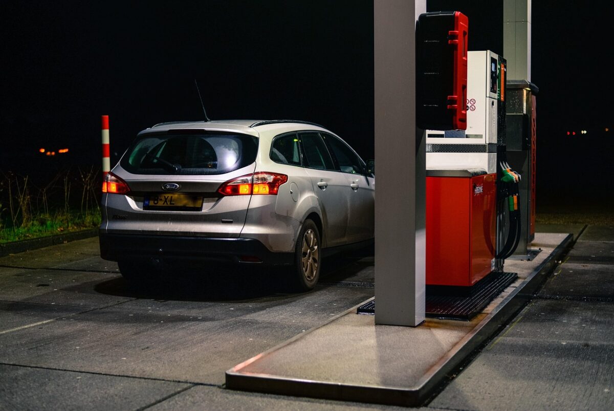 Carburanti, accise e biofuel: la nuova sfida tra rincari, occupazione e transizione energetica Carburanti, accise e biofuel: la nuova sfida tra rincari, occupazione e transizione energetica