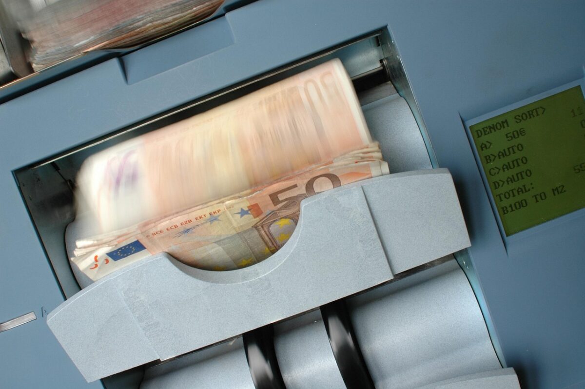 Intesa Sanpaolo: L’87% degli azionisti approva l’aumento per l’Opas su Mps. Messina lo definisce “Un Passaggio Cruciale” Intesa Sanpaolo: L’87% degli azionisti approva l’aumento per l’Opas su Mps. Messina lo definisce “Un Passaggio Cruciale”