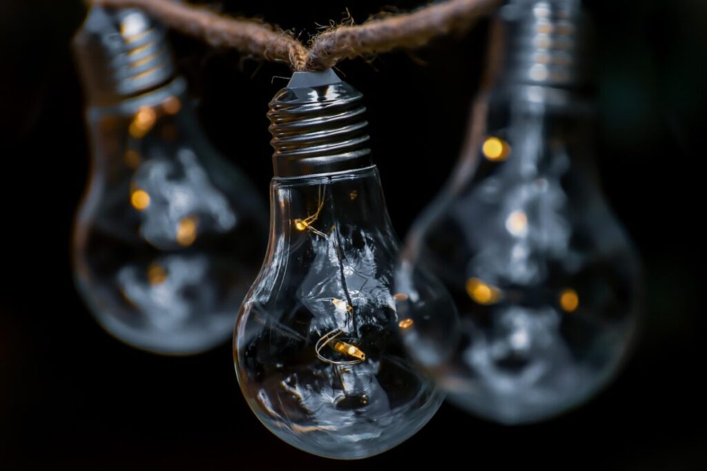 Bonus bollette luce, acqua e gas: requisiti aggiornati, importi e nuove agevolazioni per le famiglie